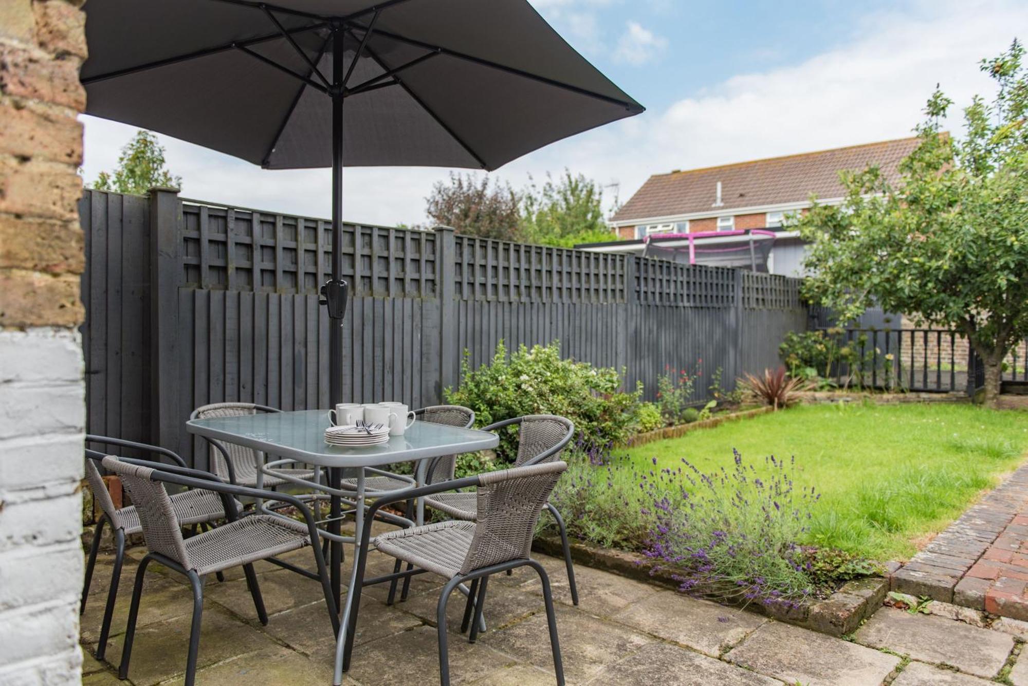 Heritage Cottage - Charming And Stylish Home With Lovely Garden Walmer Bagian luar foto
